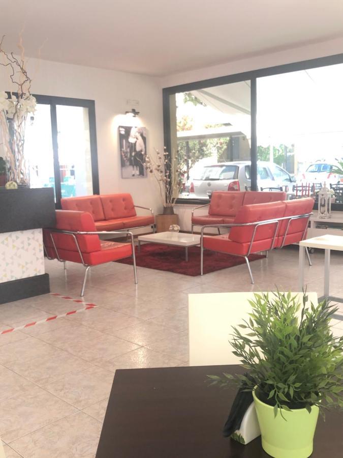 Hotel La Pergola Bellaria-Igea Marina Bagian luar foto