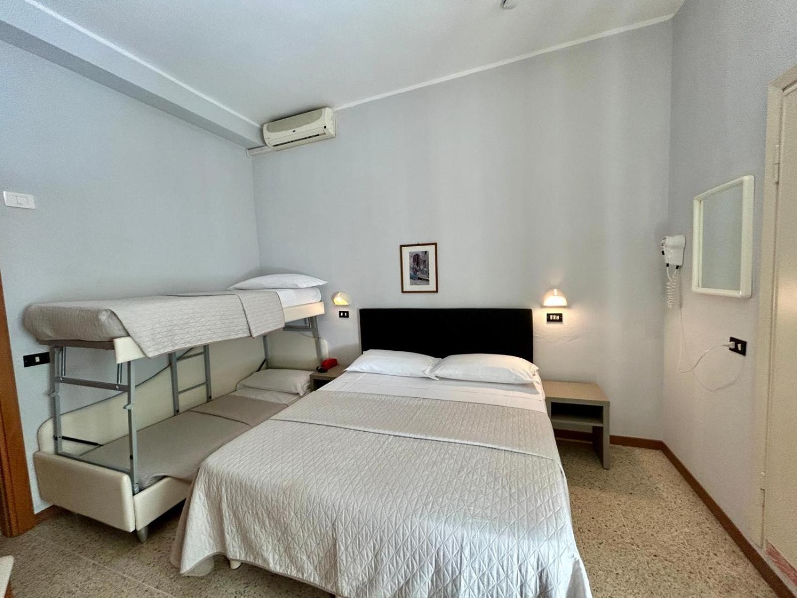 Hotel La Pergola Bellaria-Igea Marina Bagian luar foto
